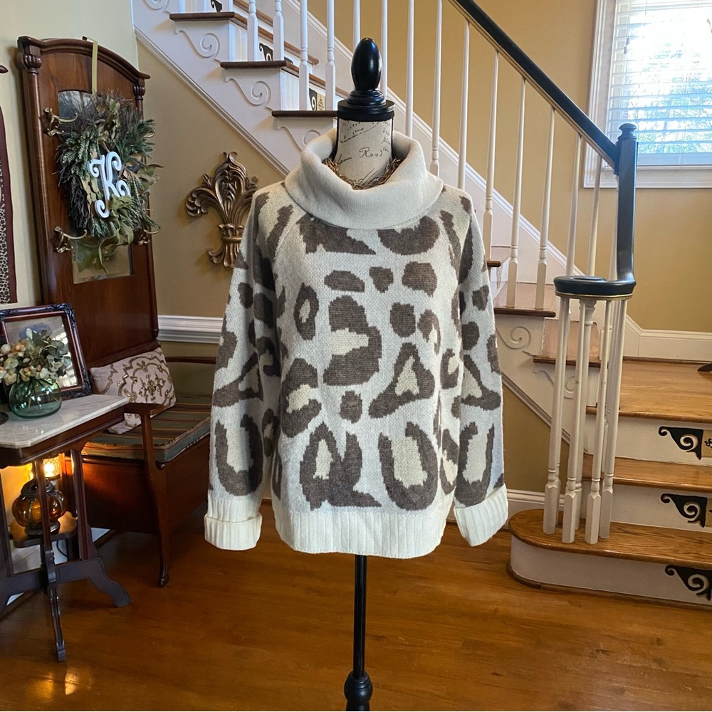 Oliver O leopard print oversized sweater